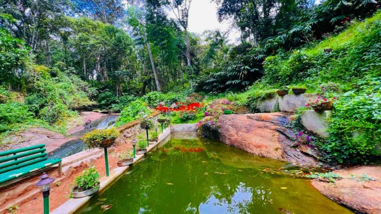 Bamboo Dale Resort, Munnar Exteriör bild